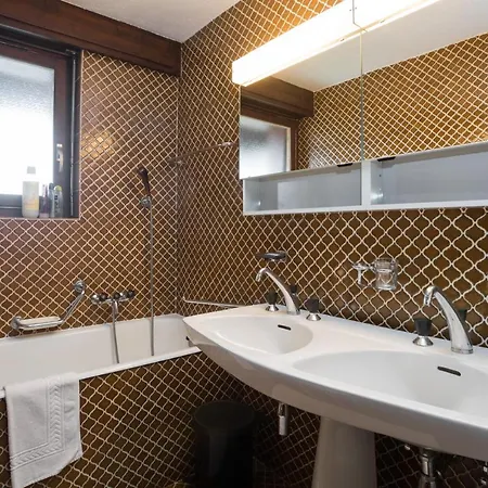 Apartment Cimeblanche 7 *